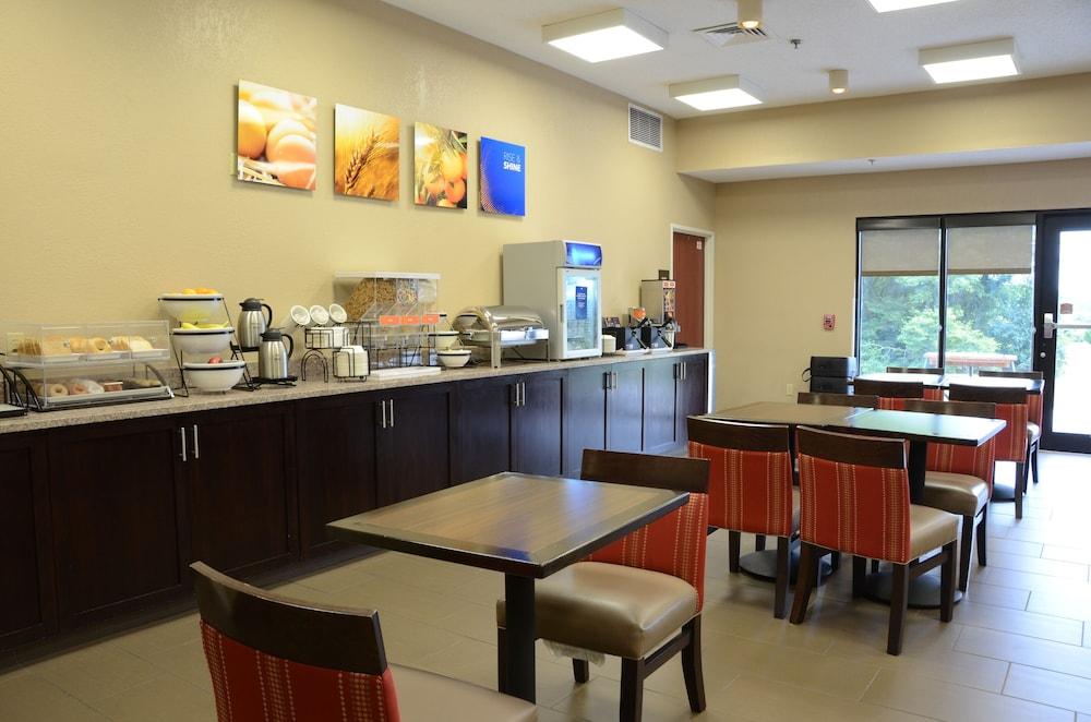 Comfort Inn & Suites Cave City Buitenkant foto