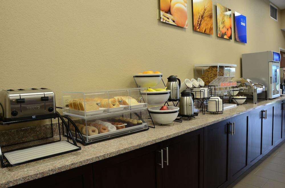 Comfort Inn & Suites Cave City Buitenkant foto