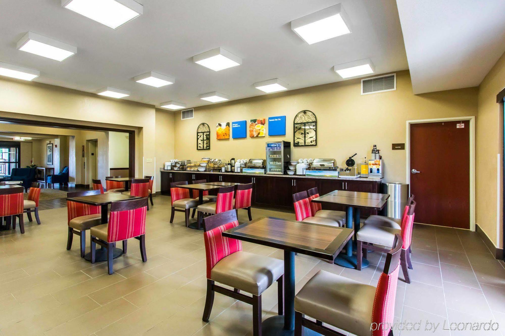 Comfort Inn & Suites Cave City Buitenkant foto